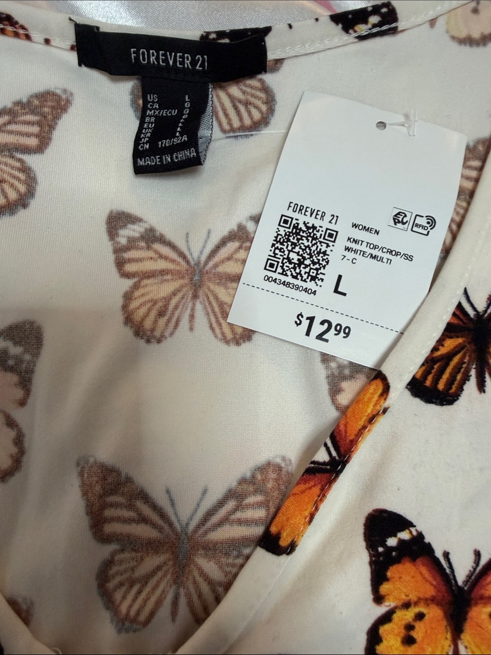 Forever 21 White V-Neck Butterfly Print Top - Picture 2 of 2